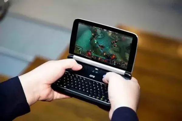 GPD WIN 2:魔兽世界怀旧服畅玩神器,6英寸夏普屏,8GB+256GB,流畅体验